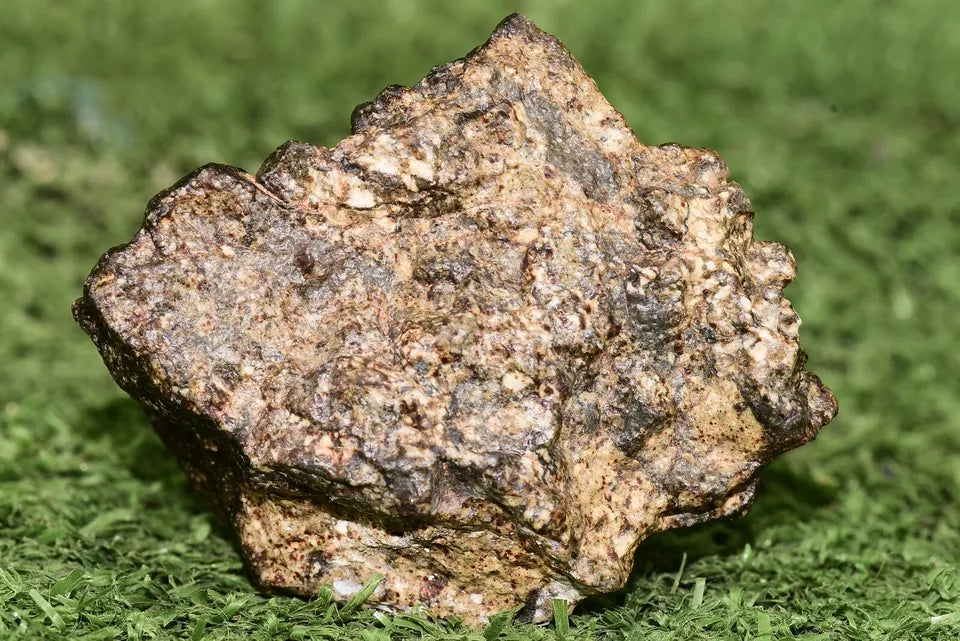 Meteorite Eucrite Brecciated NWA 14410 fragment 112 g - MeteoriteNwa.com