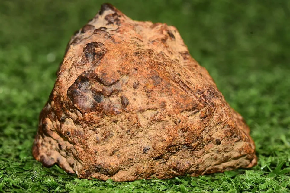 Meteorite chondrite LL7 Brecciated NWA 12589 Main Mass 90.2G - MeteoriteNwa.com