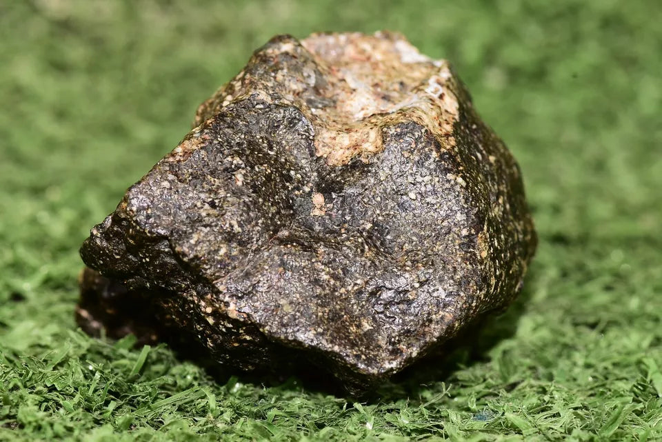 Meteorite Eucrite Brecciated NWA 14410 fragment 112 g - MeteoriteNwa.com
