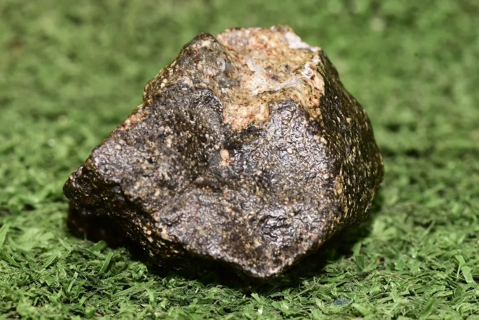 Meteorite Eucrite Brecciated NWA 14410 fragment 112 g - MeteoriteNwa.com