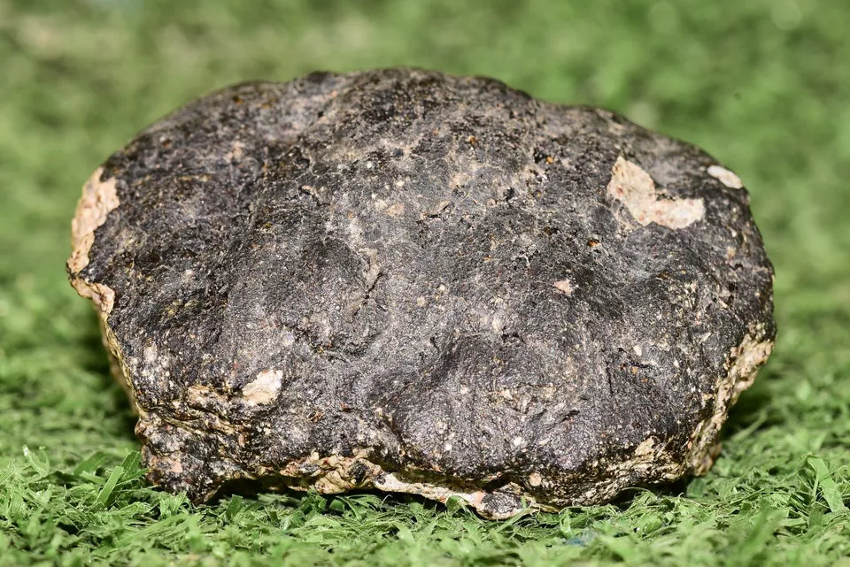 Meteorite Eucrite Brecciated NWA 14410 fragment 96 g - MeteoriteNwa.com