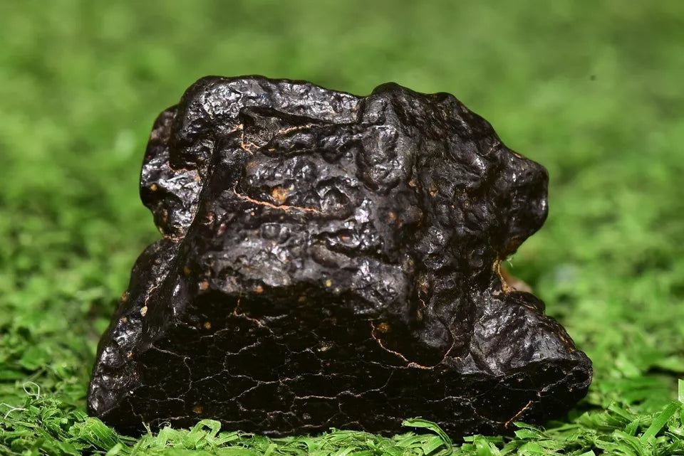 Meteorite Carbonaceous chondrite Ck3 NWA 14406 Main Mass 18.9G - MeteoriteNwa.com