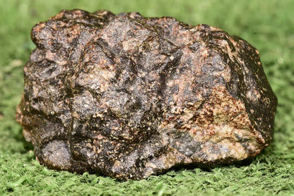 Meteorite Eucrite Brecciated NWA 14410 fragment 176g - MeteoriteNwa.com