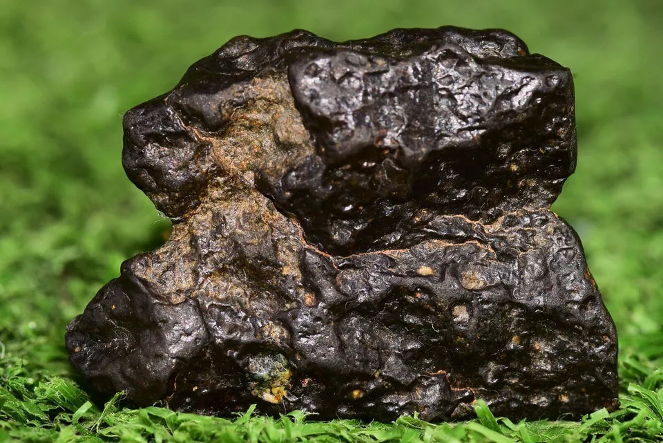 Meteorite Carbonaceous chondrite Ck3 NWA 14406 Main Mass 18.9G - MeteoriteNwa.com