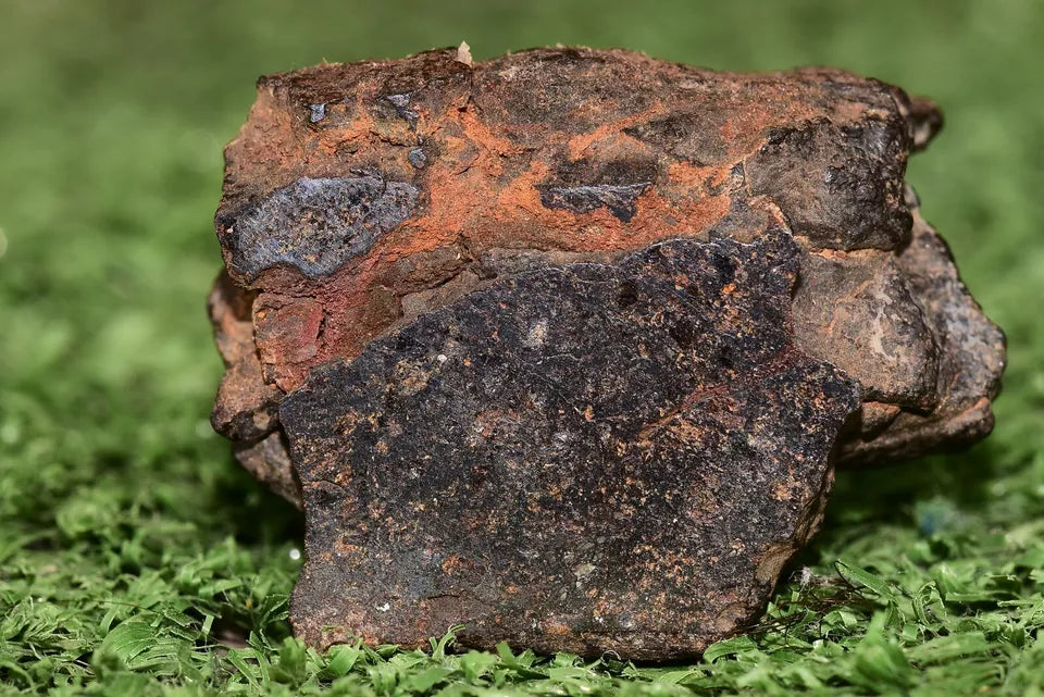 Meteorite Mesosiderite stony Iron NWA 14867 Endcut 30.7 g - MeteoriteNwa.com