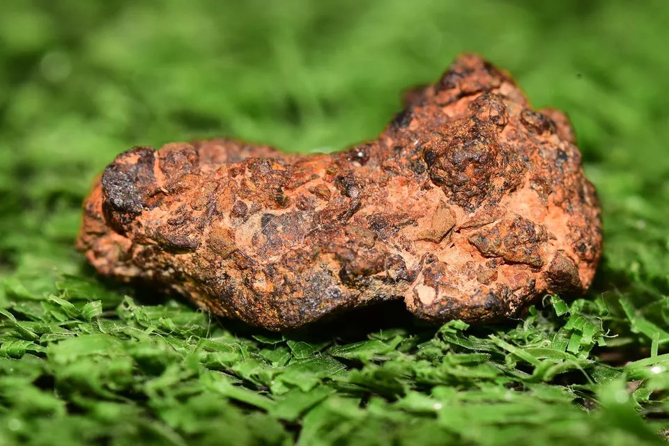 Diogenite Meteorite achondrite NWA 14869 HED melt breccia 4.10 g - MeteoriteNwa.com