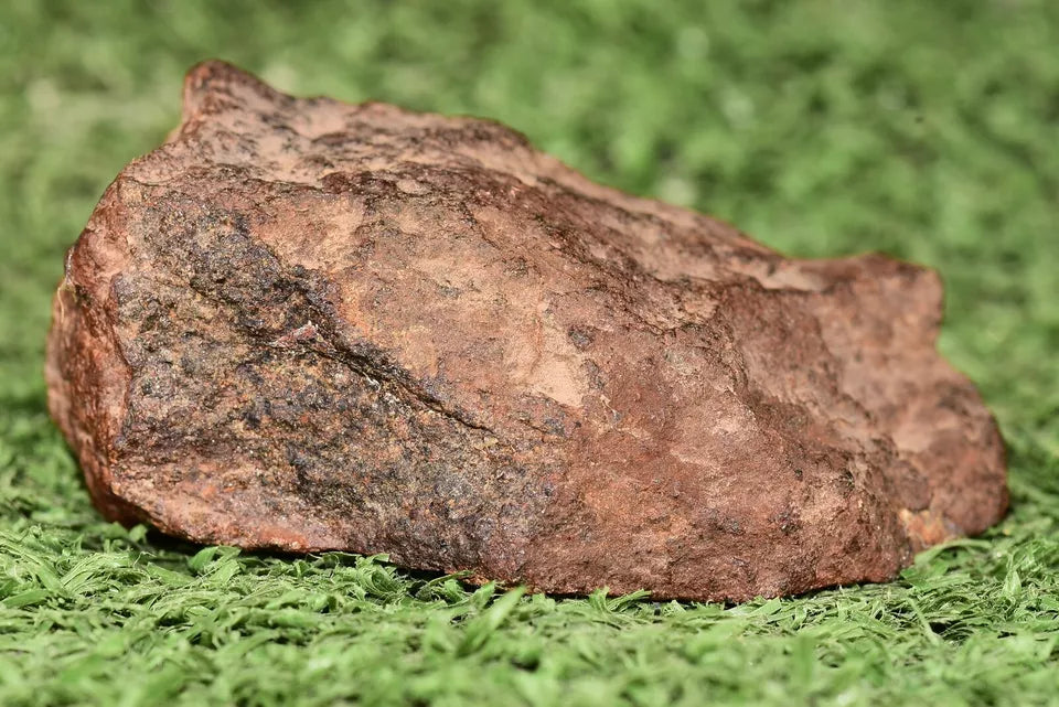 RARE CLASS Meteorite chondrite H7 NWA 14234 main Mass 77.5 grams - MeteoriteNwa.com