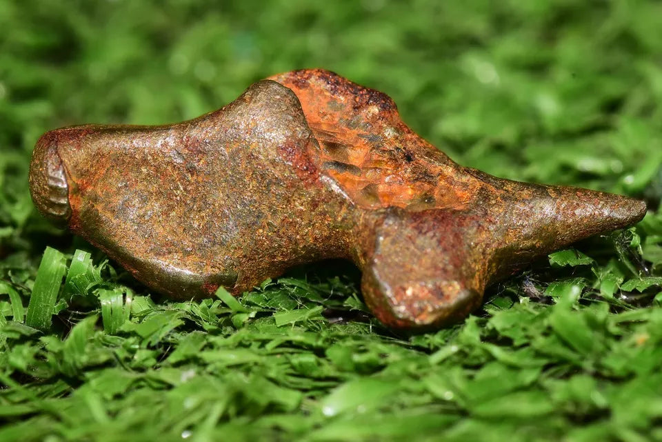 Meteorite Golden Pallasite full fragment 6.07 grams - MeteoriteNwa.com