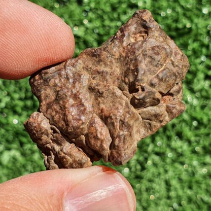Meteorite Chondrite LL7 NWA 15408 Endcut 26G Brownish rock - MeteoriteNwa.com
